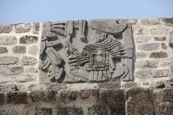 136-Храм Кетцалькоатля